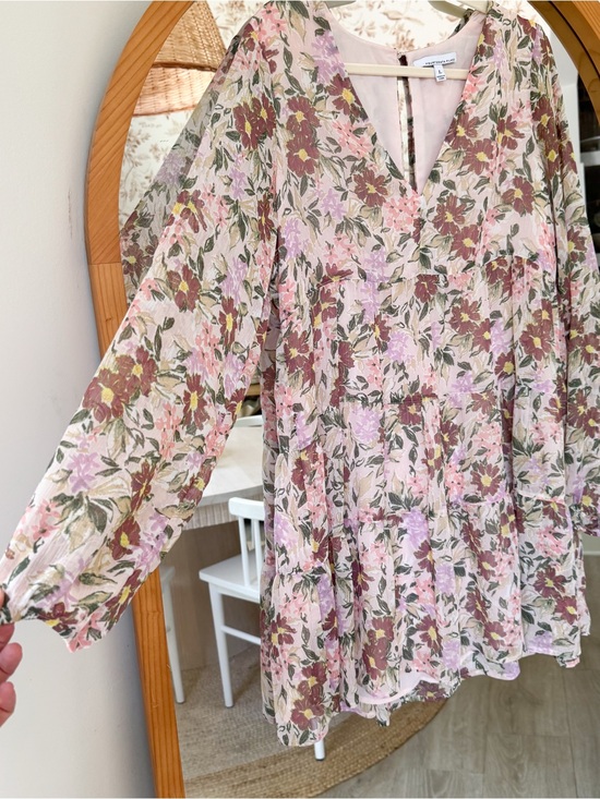 Dresses & Skirts - Floral V-Neck Tiered Long Sleeve Women’s Top - Pink